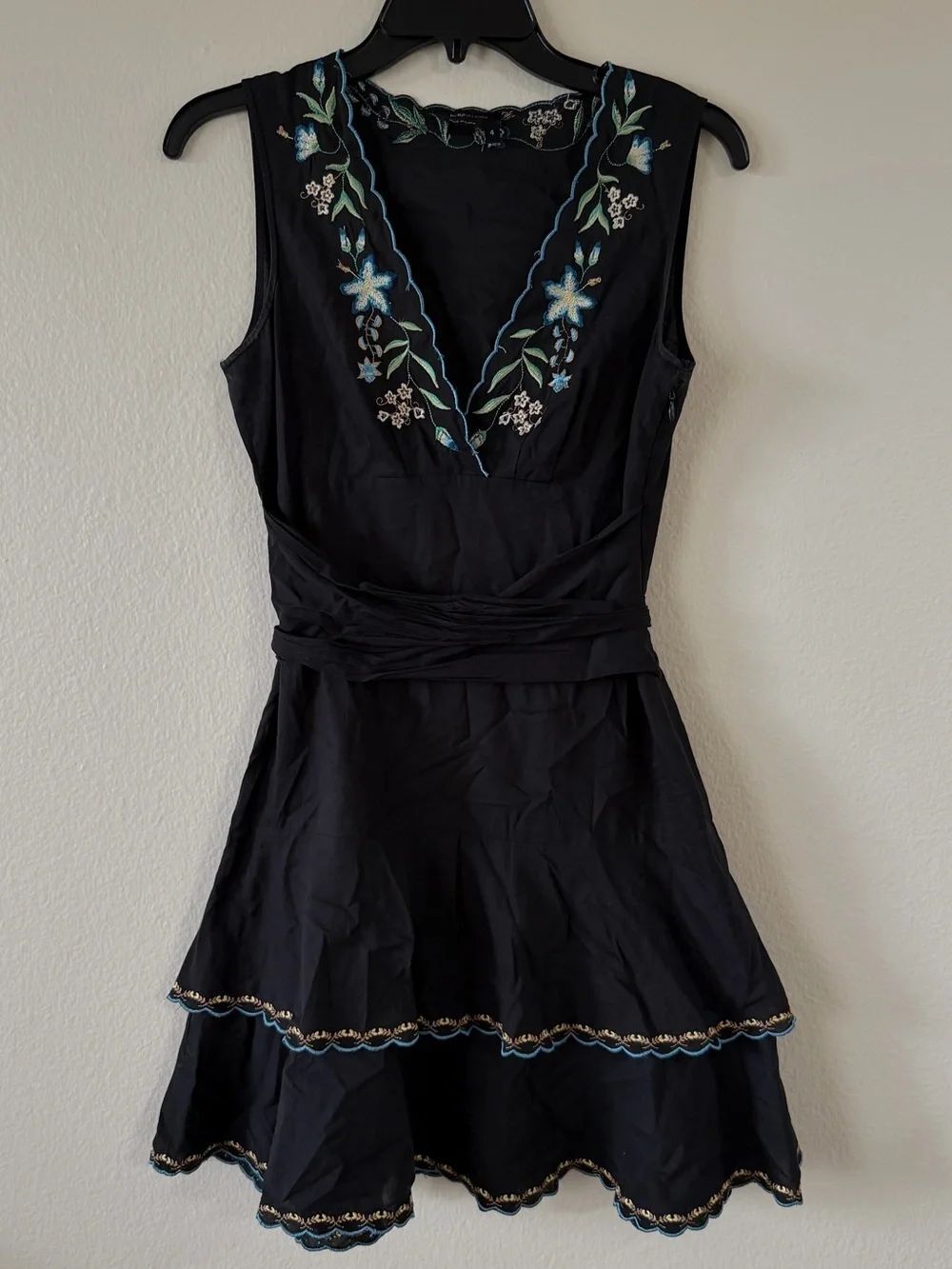 BCBGMaxAzria Black Sleeveless V-Neck Embroidered mexican cottahecore Mini Dress